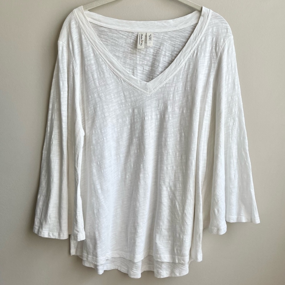 Anthropologie | Meadow Rue | Cream Slubby V-Neck Flowy Shirt